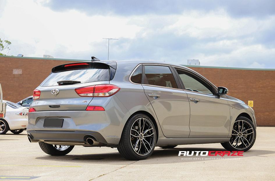 HYUNDAI I30 HE907 GLOSS BLACK MACHINED FACE